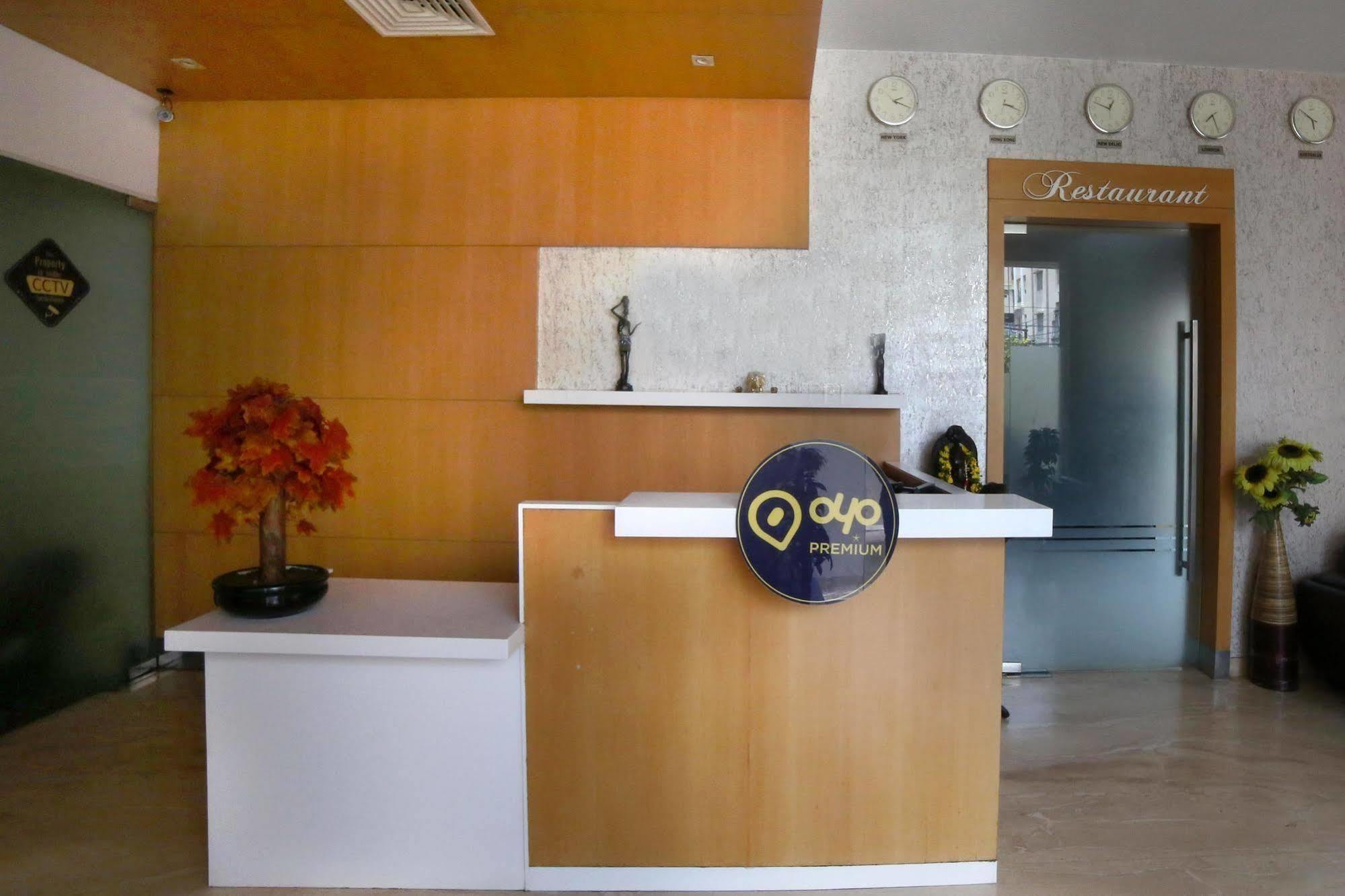 Continental Park Hotel Vijayawāda Exterior foto